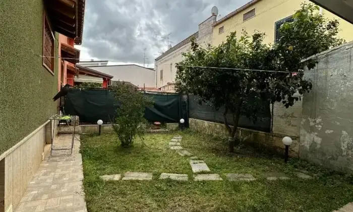 Rexer-Sannicandro-di-Bari-Fittasi-villa-a-schiera-MQ-livelli-a-Sannicandro-BA-Giardino