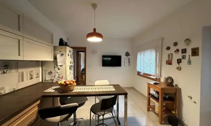Rexer-Sannicandro-di-Bari-Fittasi-villa-a-schiera-MQ-livelli-a-Sannicandro-BA-Cucina