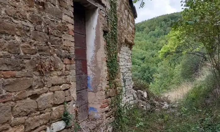 Rexer-Arcevia-CASALE-IN-PIETRA-A-VISTA-CON-TERRENO-Terrazzo