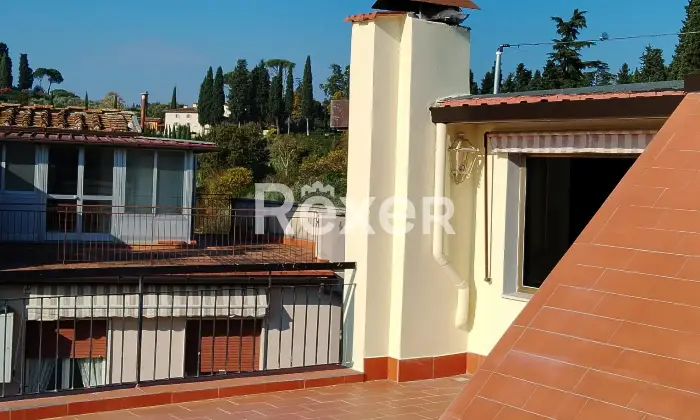 Rexer-Firenze-Via-del-Larione-ultimo-piano-di-vani-con-terrazze-Altro