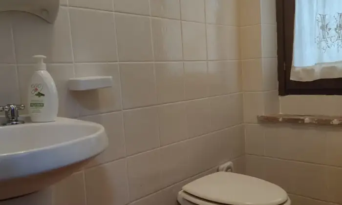 Rexer-Corciano-Residenza-Borgomeo-Umbria-SolomeoCorciano-Perugia-Casale-depoca-anche-per-permute-Bagno