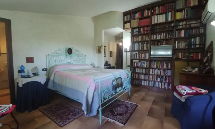 Rexer-Corciano-Residenza-Borgomeo-Umbria-SolomeoCorciano-Perugia-Casale-depoca-anche-per-permute-CameraDaLetto