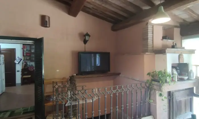 Rexer-Corciano-Residenza-Borgomeo-Umbria-SolomeoCorciano-Perugia-Casale-depoca-anche-per-permute-Altro