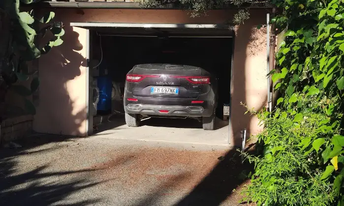 Rexer-Corciano-Residenza-Borgomeo-Umbria-SolomeoCorciano-Perugia-Casale-depoca-anche-per-permute-Terrazzo