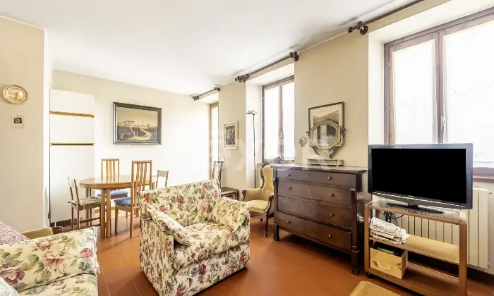Rexer-Lanzo-Dintelvi-Bilocale-ampio-sito-al-primo-piano-con-terrazzo-in-posizione-centrale-Alta-Valle-Intelvi-Altro