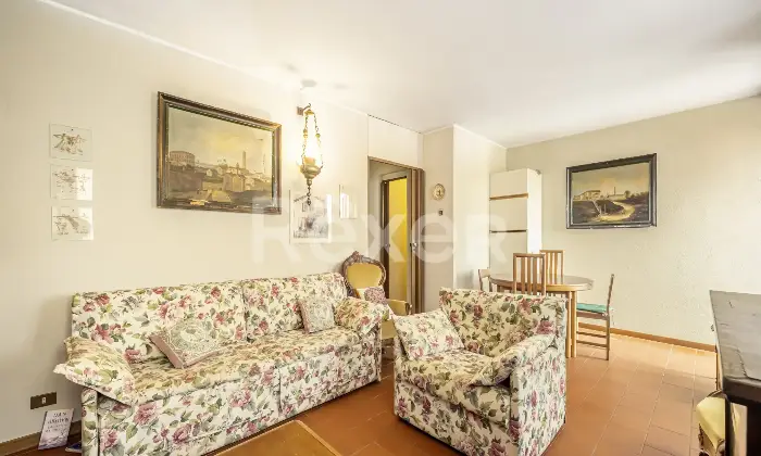 Rexer-Lanzo-Dintelvi-Bilocale-ampio-sito-al-primo-piano-con-terrazzo-in-posizione-centrale-Alta-Valle-Intelvi-Altro