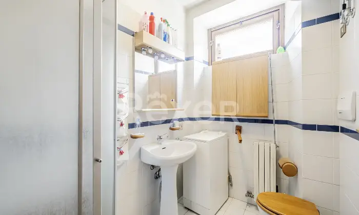 Rexer-Lanzo-Dintelvi-Bilocale-ampio-sito-al-primo-piano-con-terrazzo-in-posizione-centrale-Alta-Valle-Intelvi-Altro