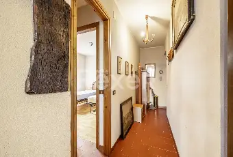 Rexer-Lanzo-Dintelvi-Bilocale-ampio-sito-al-primo-piano-con-terrazzo-in-posizione-centrale-Alta-Valle-Intelvi-Altro