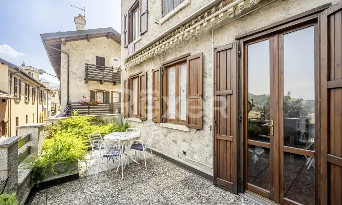 Rexer-Lanzo-Dintelvi-Bilocale-ampio-sito-al-primo-piano-con-terrazzo-in-posizione-centrale-Alta-Valle-Intelvi-Altro