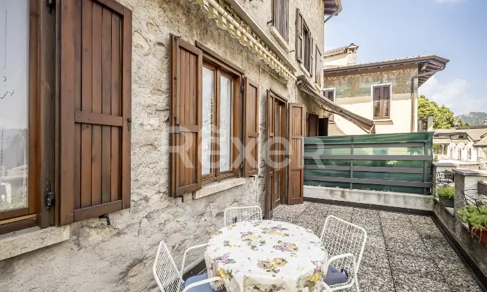 Rexer-Lanzo-Dintelvi-Bilocale-ampio-sito-al-primo-piano-con-terrazzo-in-posizione-centrale-Alta-Valle-Intelvi-Altro