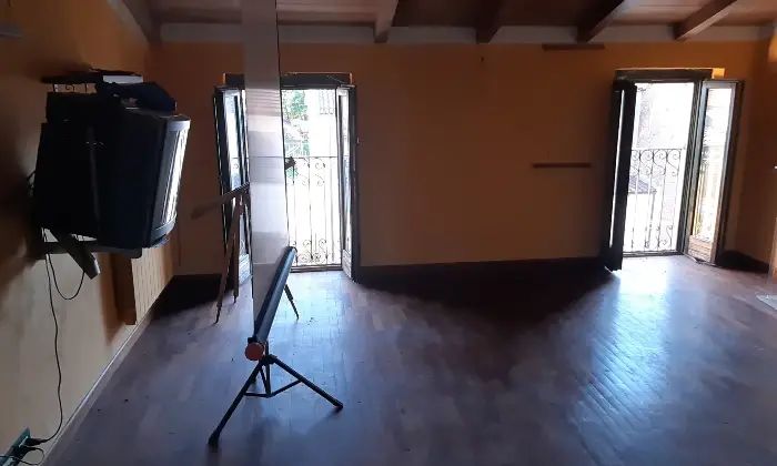 Rexer-Portalbera-In-vendita-casa-indipendente-con-camino-terrazzi-e-tre-camere-Altro