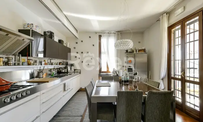 Rexer-Guidizzolo-Prestigiosa-propriet-indipendente-con-piscina-in-contesto-esclusivo-Altro