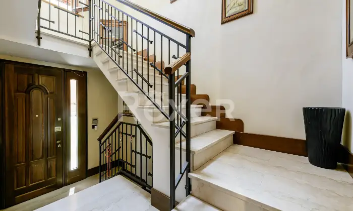 Rexer-Guidizzolo-Prestigiosa-propriet-indipendente-con-piscina-in-contesto-esclusivo-Altro