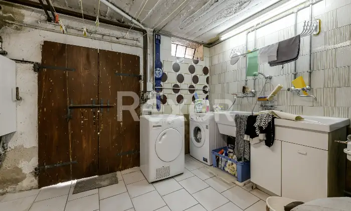 Rexer-Guidizzolo-Prestigiosa-propriet-indipendente-con-piscina-in-contesto-esclusivo-Altro