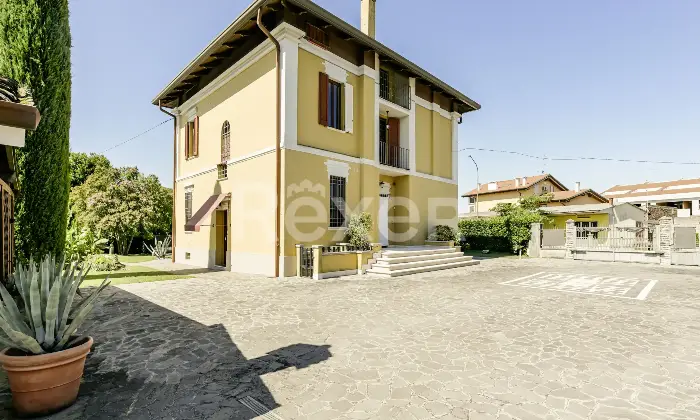 Rexer-Guidizzolo-Prestigiosa-propriet-indipendente-con-piscina-in-contesto-esclusivo-Altro