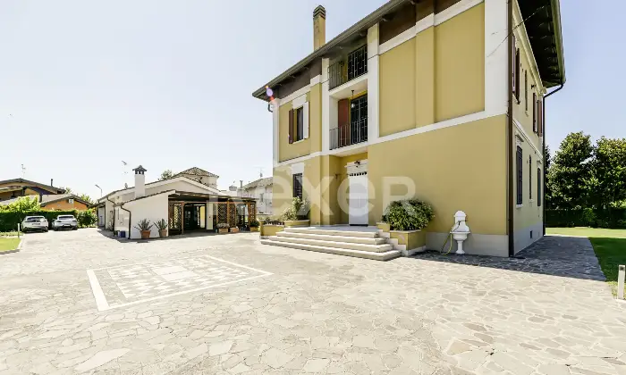 Rexer-Guidizzolo-Prestigiosa-propriet-indipendente-con-piscina-in-contesto-esclusivo-Altro
