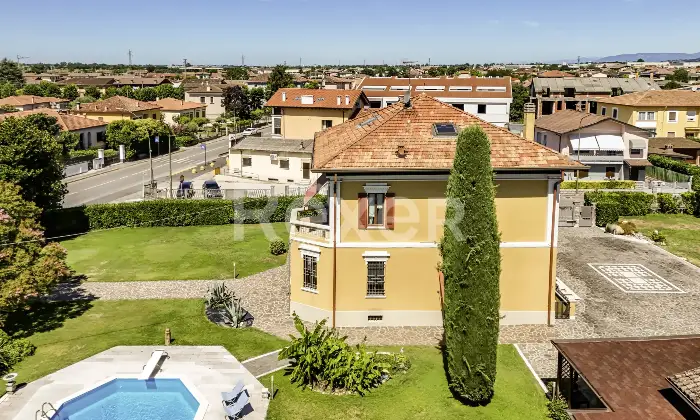 Rexer-Guidizzolo-Prestigiosa-propriet-indipendente-con-piscina-in-contesto-esclusivo-Altro