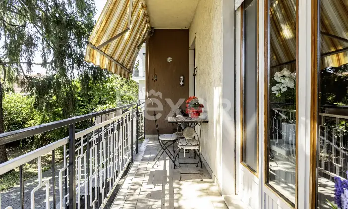 Rexer-Uboldo-Villa-con-due-appartamenti-giardino-e-due-box-auto-Altro