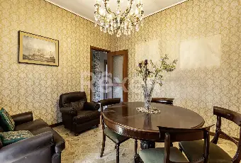 Rexer-Uboldo-Villa-con-due-appartamenti-giardino-e-due-box-auto-Altro