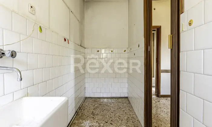 Rexer-Uboldo-Villa-con-due-appartamenti-giardino-e-due-box-auto-Altro