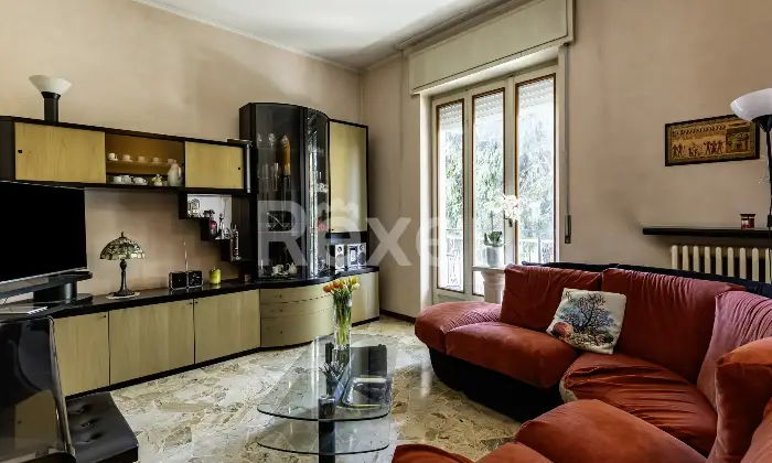 Rexer-Uboldo-Villa-con-due-appartamenti-giardino-e-due-box-auto-Altro