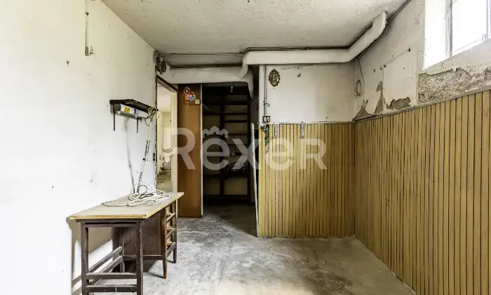 Rexer-Uboldo-Villa-con-due-appartamenti-giardino-e-due-box-auto-Altro