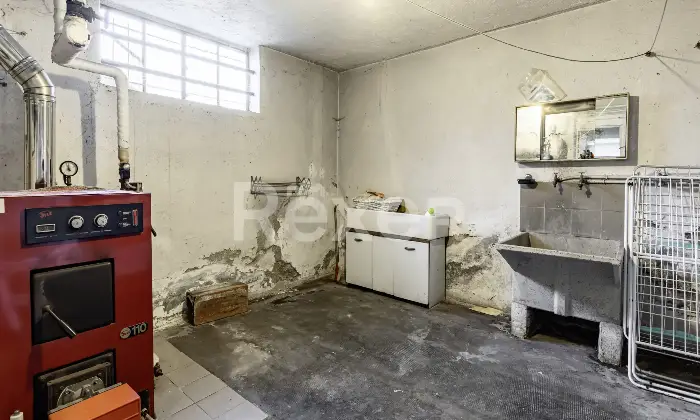 Rexer-Uboldo-Villa-con-due-appartamenti-giardino-e-due-box-auto-Altro