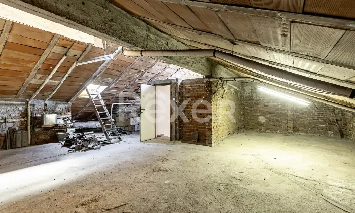 Rexer-Uboldo-Villa-con-due-appartamenti-giardino-e-due-box-auto-Altro