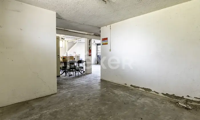 Rexer-Uboldo-Villa-con-due-appartamenti-giardino-e-due-box-auto-Altro