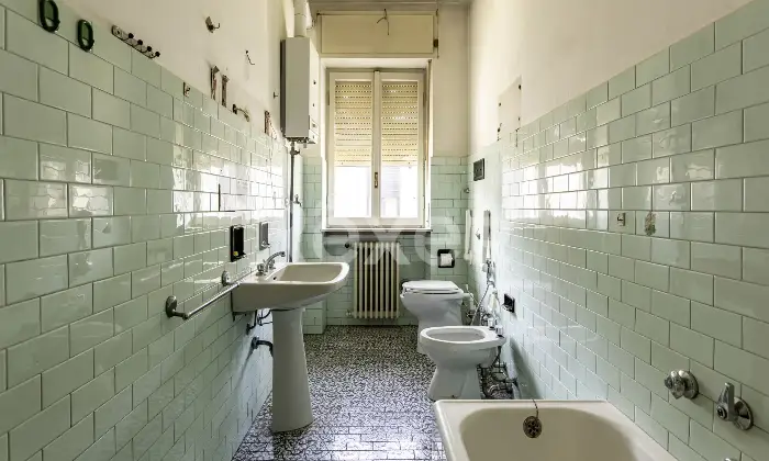 Rexer-Uboldo-Villa-con-due-appartamenti-giardino-e-due-box-auto-Altro