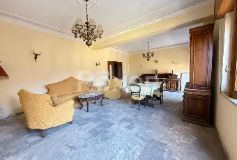 Rexer-Reggio-Calabria-Luminoso-pentavano-con-tripla-esposizione-Altro