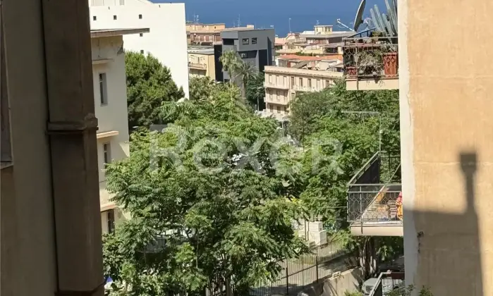 Rexer-Reggio-Calabria-Luminoso-pentavano-con-tripla-esposizione-Altro