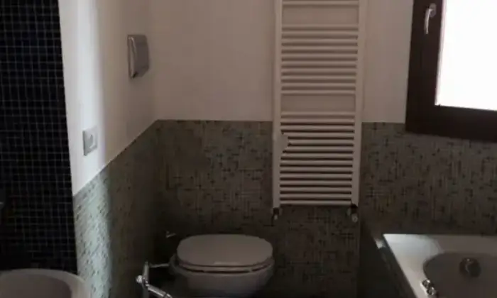 Rexer-La-Torre-Vendesi-un-ampio-appartamento-a-Urbino-Altro