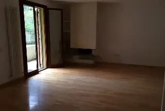 Rexer-La-Torre-Vendesi-un-ampio-appartamento-a-Urbino-Altro
