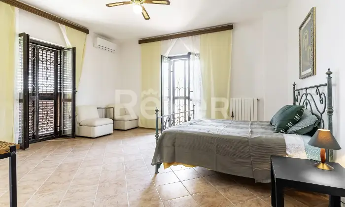 Rexer-Villapiana-Villa-Indipendentedisposta-su-due-livelli-Altro