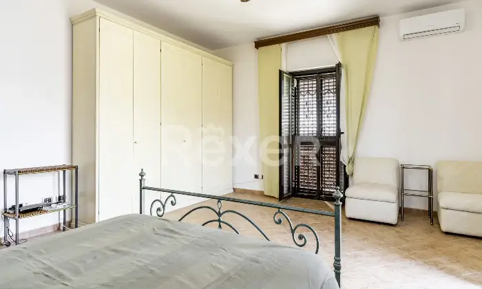 Rexer-Villapiana-Villa-Indipendentedisposta-su-due-livelli-Altro