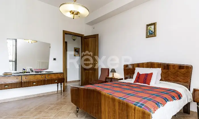 Rexer-Villapiana-Villa-Indipendentedisposta-su-due-livelli-Altro
