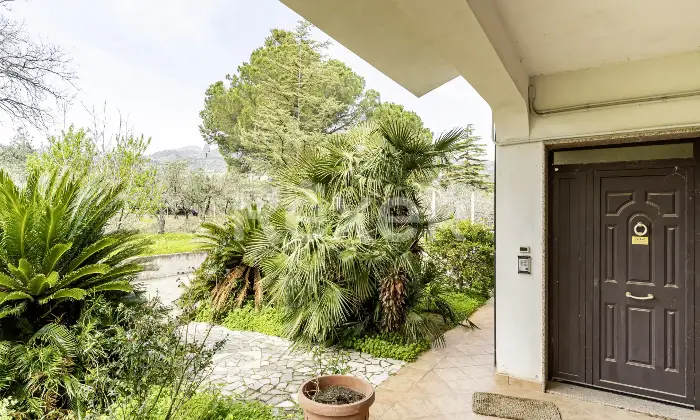 Rexer-Villapiana-Villa-Indipendentedisposta-su-due-livelli-Altro