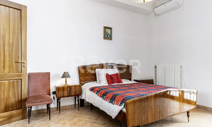 Rexer-Villapiana-Villa-Indipendentedisposta-su-due-livelli-Altro