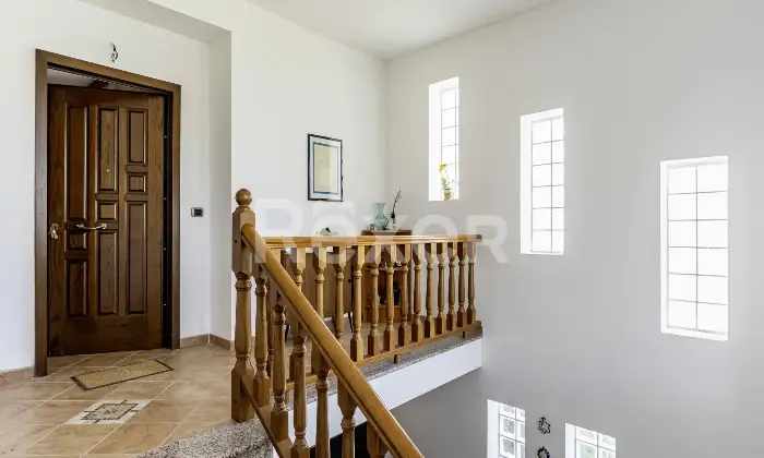 Rexer-Villapiana-Villa-Indipendentedisposta-su-due-livelli-Altro