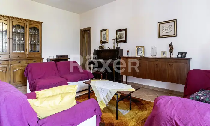 Rexer-Villapiana-Villa-Indipendentedisposta-su-due-livelli-Altro