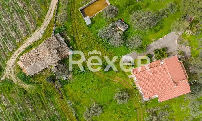 Rexer-Villapiana-Villa-Indipendentedisposta-su-due-livelli-Altro