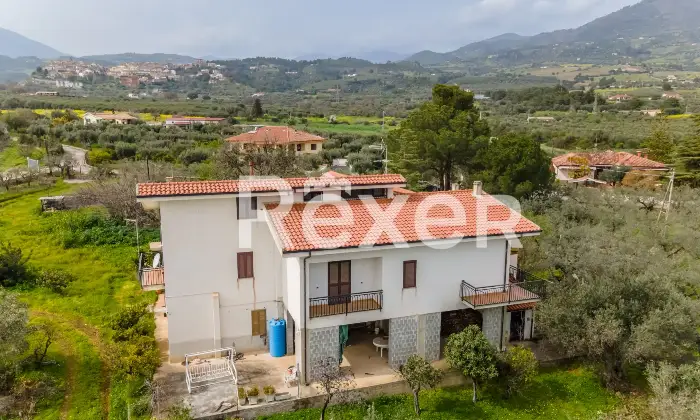 Rexer-Villapiana-Villa-Indipendentedisposta-su-due-livelli-Altro