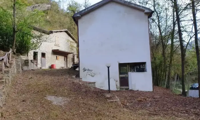 Rexer-Casaregnano-Vendesi-Propriet-rustica-a-Roccafluvione-Altro
