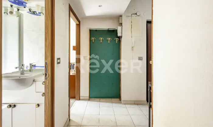 Rexer-Milano-Appartamento-di-tre-locali-terrazzino-cantina-e-BOX-singolo-Altro