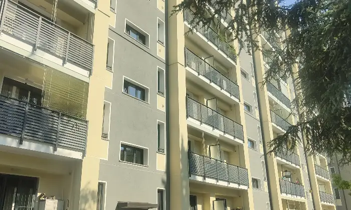 Rexer-Milano-Appartamento-di-tre-locali-terrazzino-cantina-e-BOX-singolo-Facciata