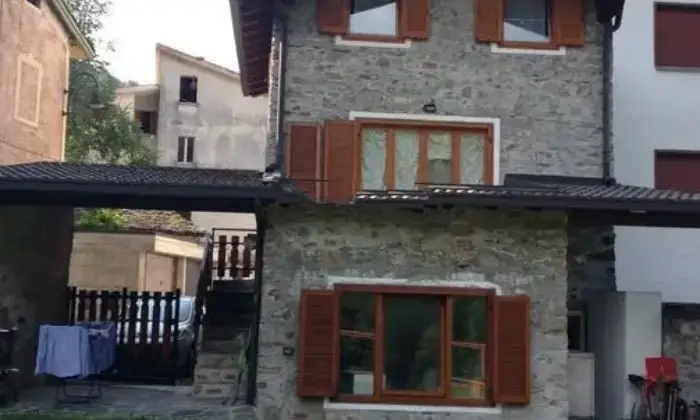 Rexer-Margno-Vendesi-casa-indipendente-a-Margno-Altro