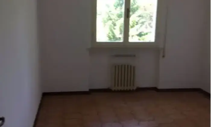 Rexer-Ostra-Vendesi-Palazzina-con-appartamenti-mansarde-abitabili-e-ampio-terreno-edificabile-a-Ostra-Altro