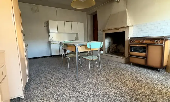 Rexer-Cagli-Vendesi-Affascinante-Casale-da-Ristrutturare-nella-regione-Marche-Pesaro-e-Urbino-Altro