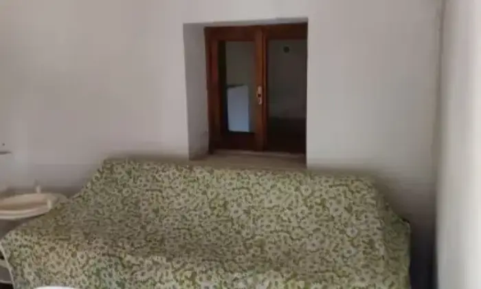 Rexer-Poggiridenti-Vendesi-Propriet-rusticain-via-Surana-a-Poggiridenti-Altro
